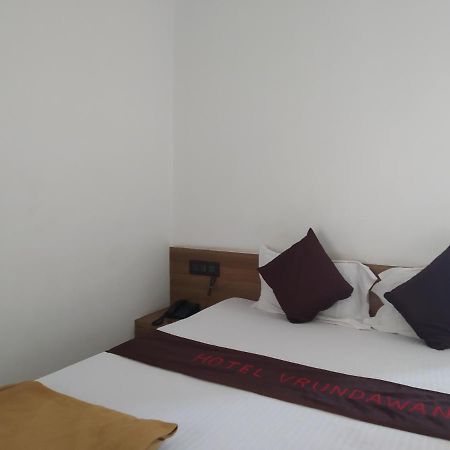 Hotel Vrundavan Пуне Екстер'єр фото