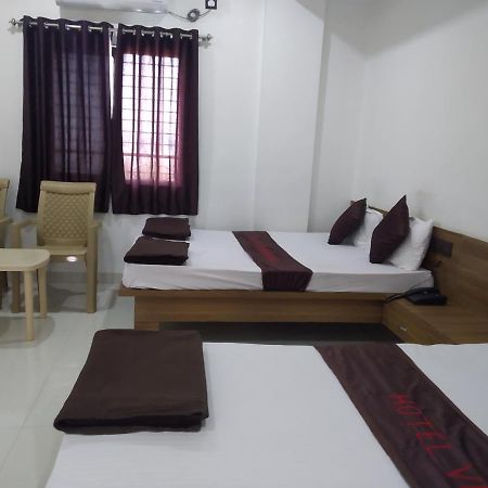 Hotel Vrundavan Пуне Екстер'єр фото