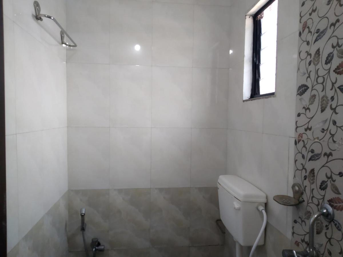 Hotel Vrundavan Пуне Екстер'єр фото