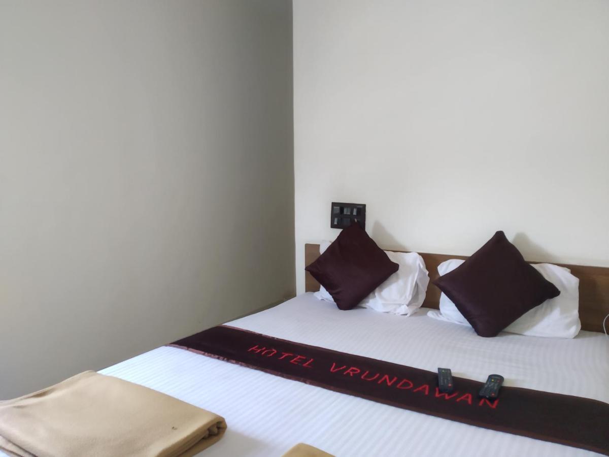 Hotel Vrundavan Пуне Екстер'єр фото